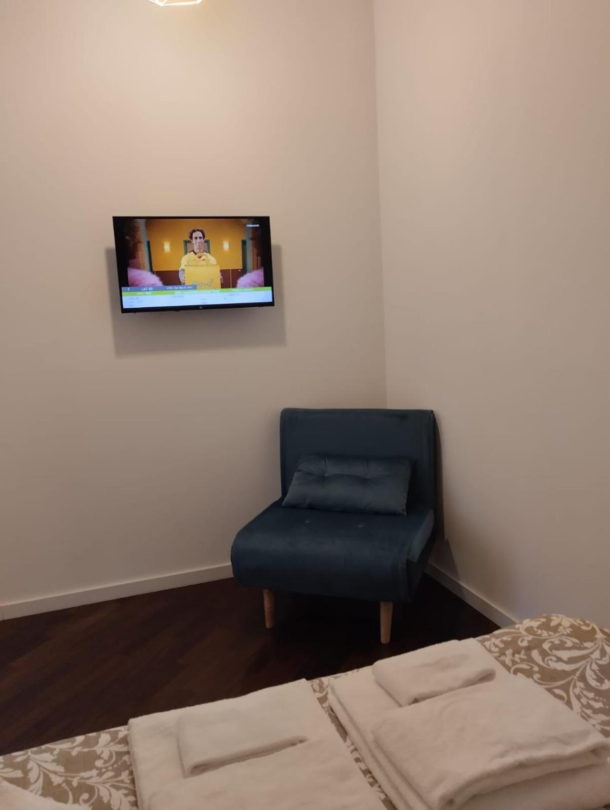 Residence E Appartamenti Cavallerizza Neapol Zewnętrze zdjęcie